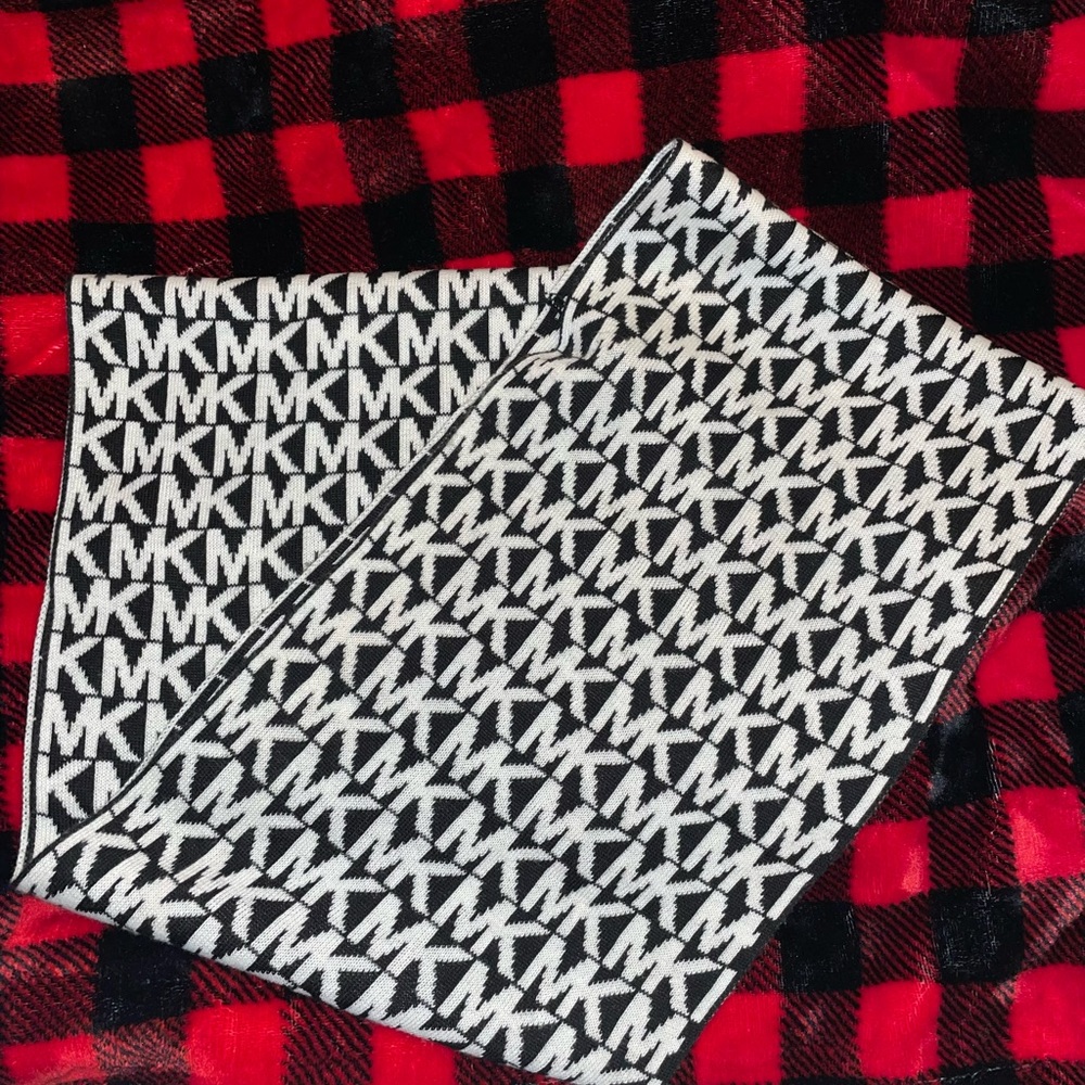 Michael kors ladies scarf